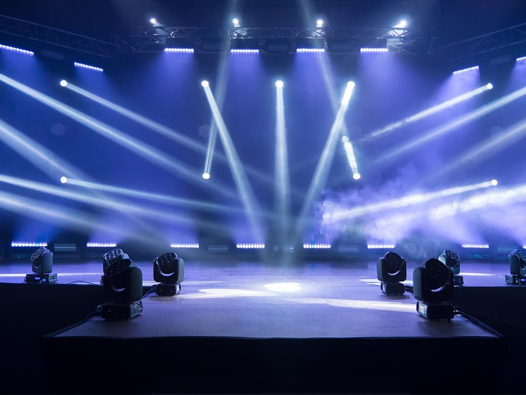 Performance scene and stage lighting (3)